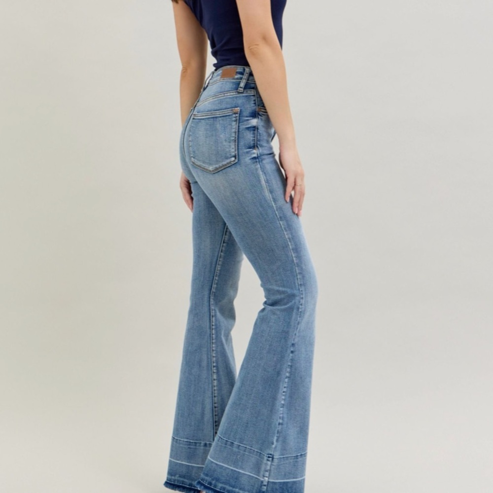 Judy Blue Classic Blue Flare Jeans for Women, new - Picture 4 of 16